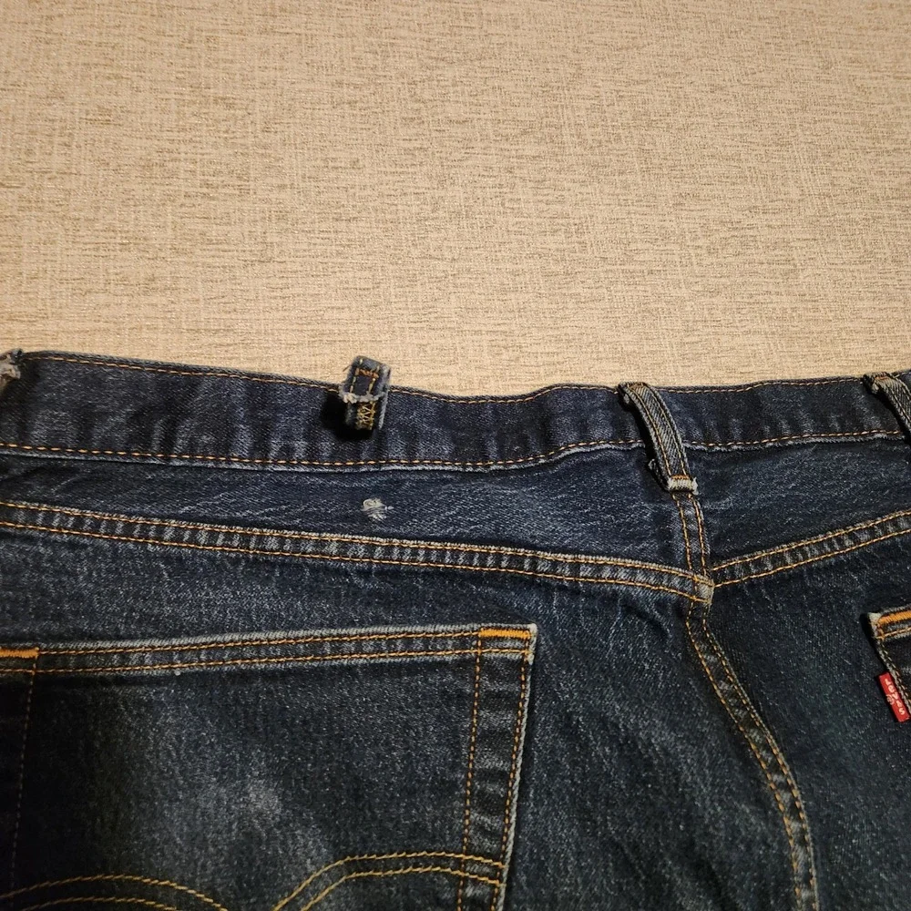 Levis slip into